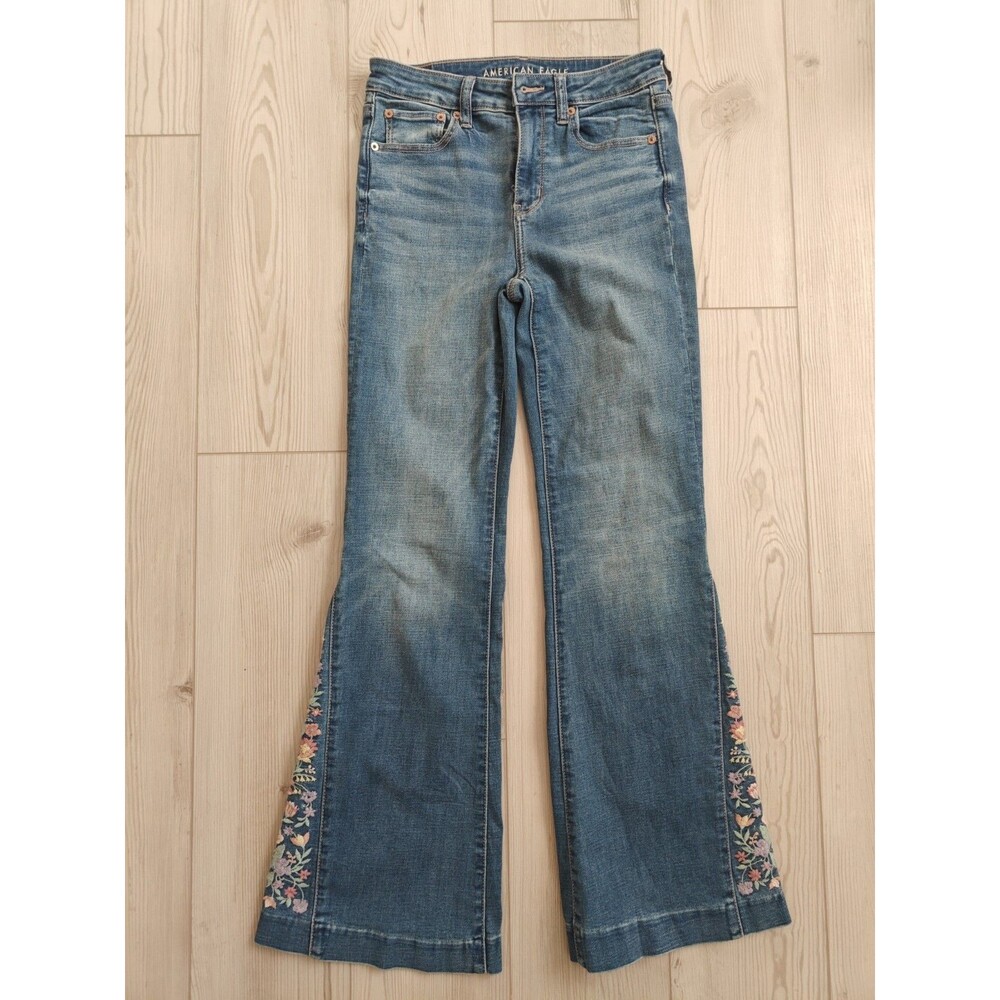 American Eagle Next Level Super High-Waisted Embroidered Flare Jean Wms Size 4